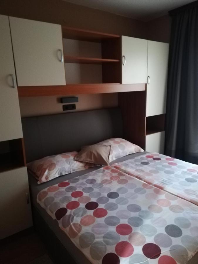 Apartmani Danijela Tomicic Lopar Exterior photo